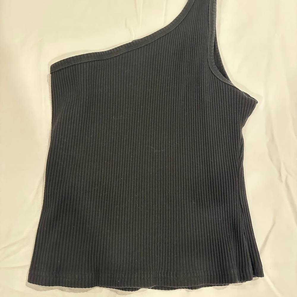 Black One-Shoulder Ribbed Top - Picture 2 of 2
